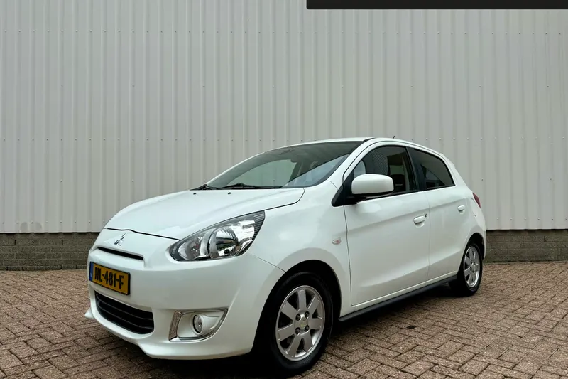 Mitsubishi Space Star (2015)