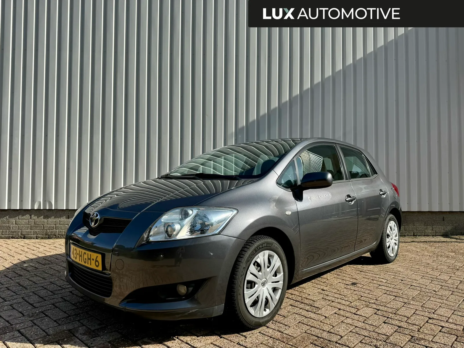 Toyota Auris (2008) — foto 1