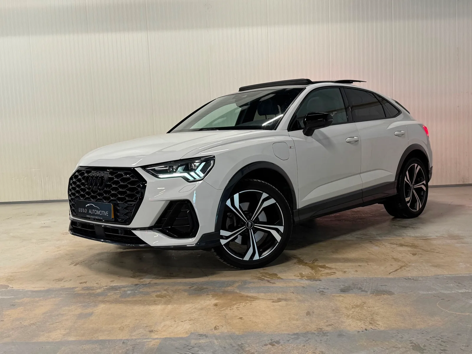 Audi Q3 (2021) — foto 1