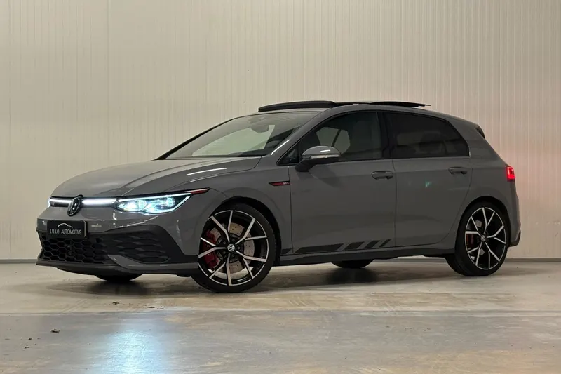 Volkswagen Golf (2023)