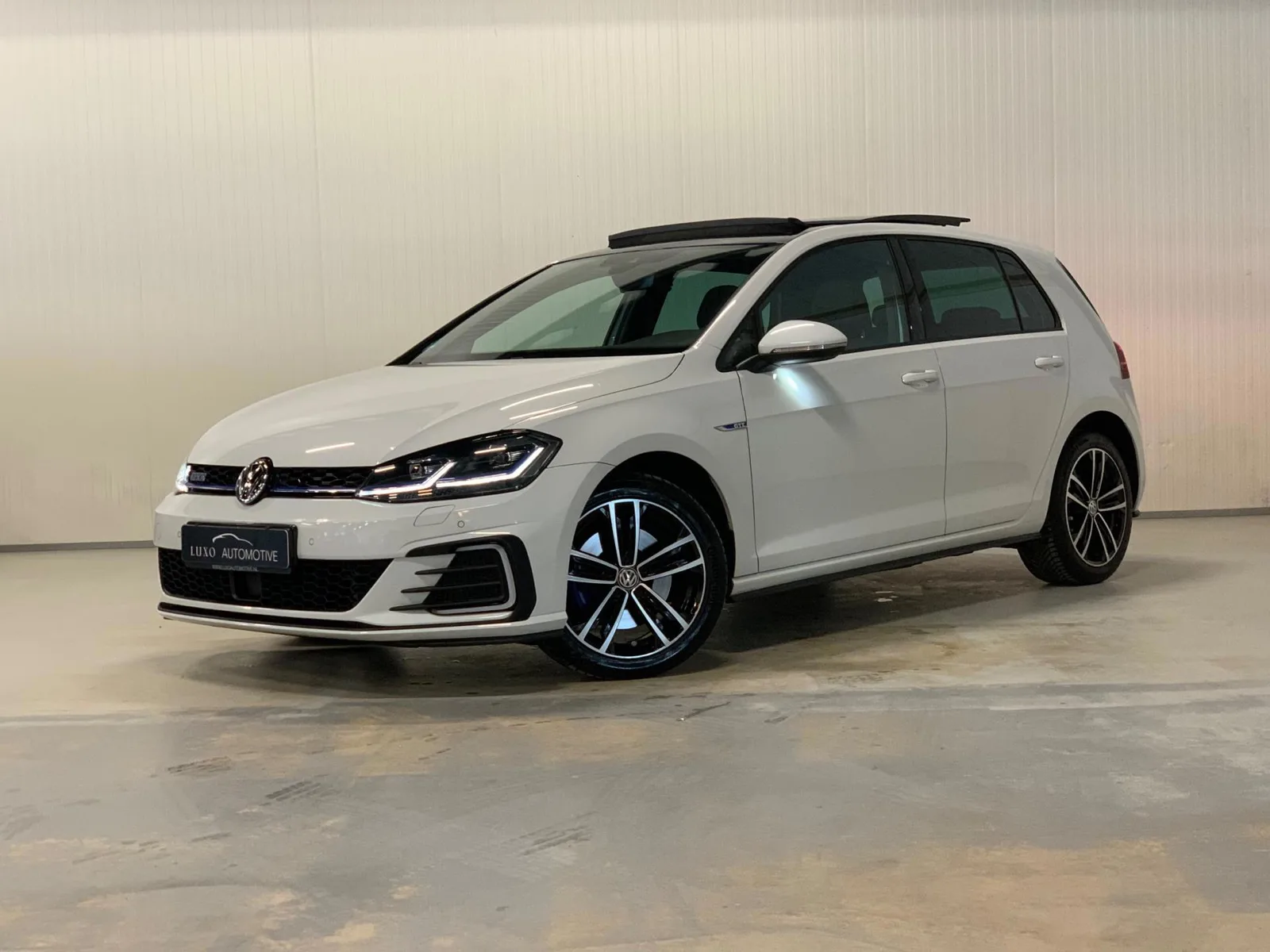 Volkswagen Golf (2017) — foto 1