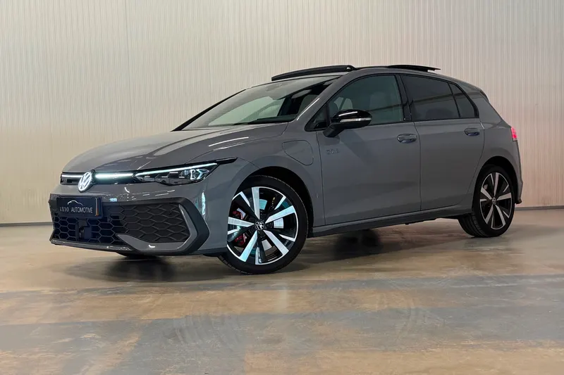 Volkswagen Golf (2025)
