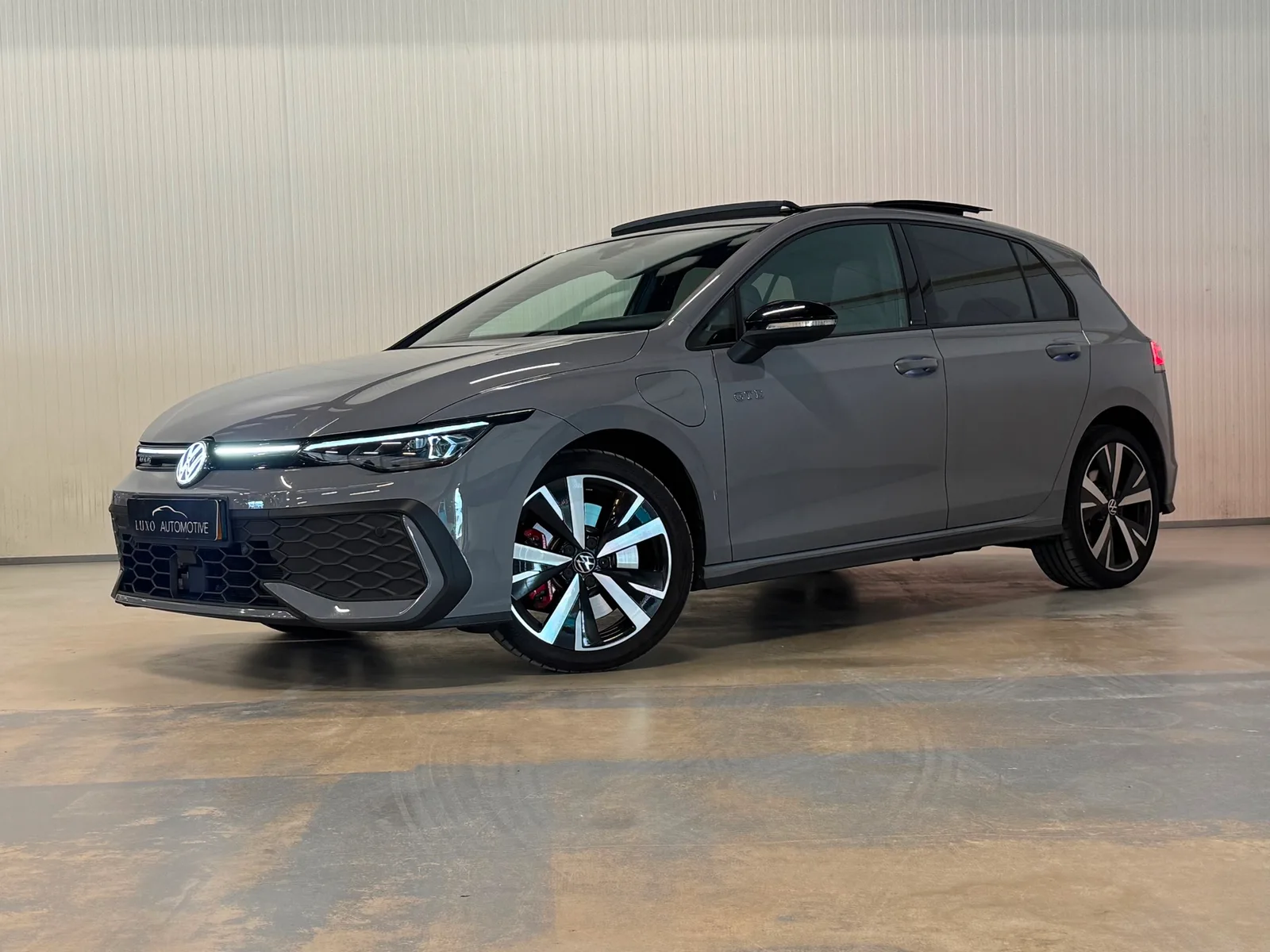 Volkswagen Golf (2025) — foto 1