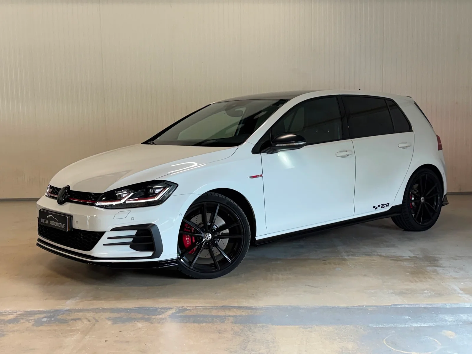 Volkswagen Golf (2019) — foto 1