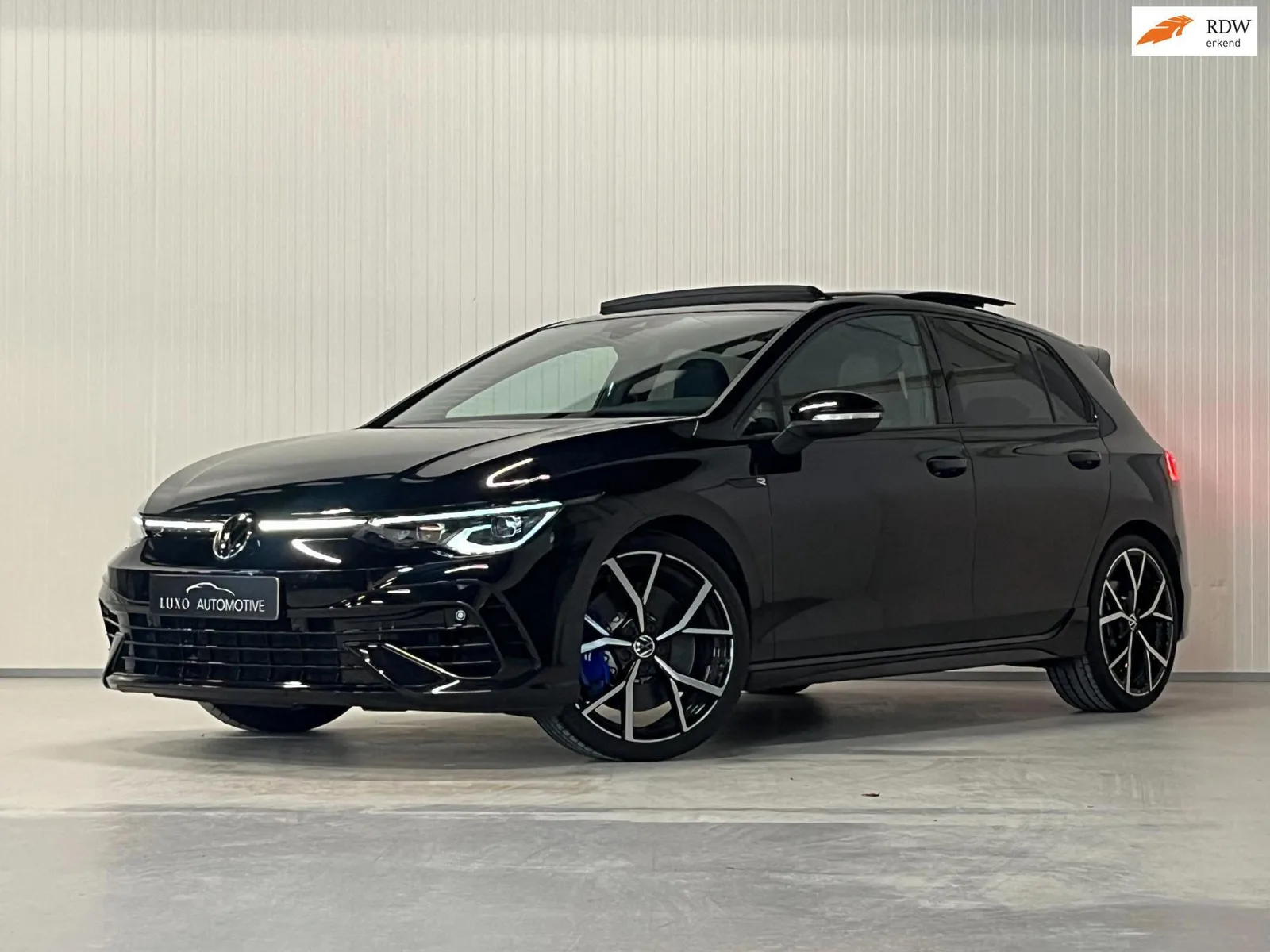 Volkswagen Golf (2021) — foto 1