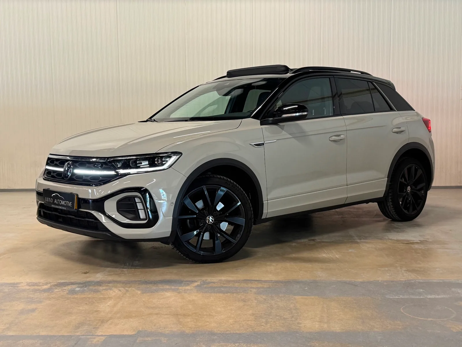 Volkswagen T-Roc (2023) — foto 1