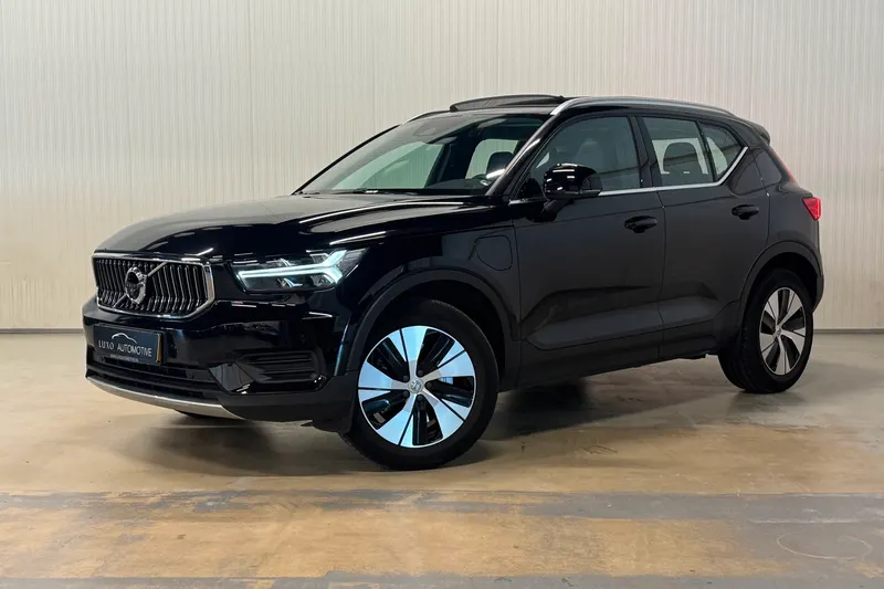Volvo XC40 (2022)