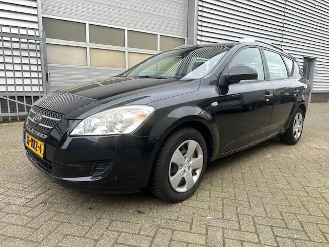 Kia Ceed (2010) — foto 1