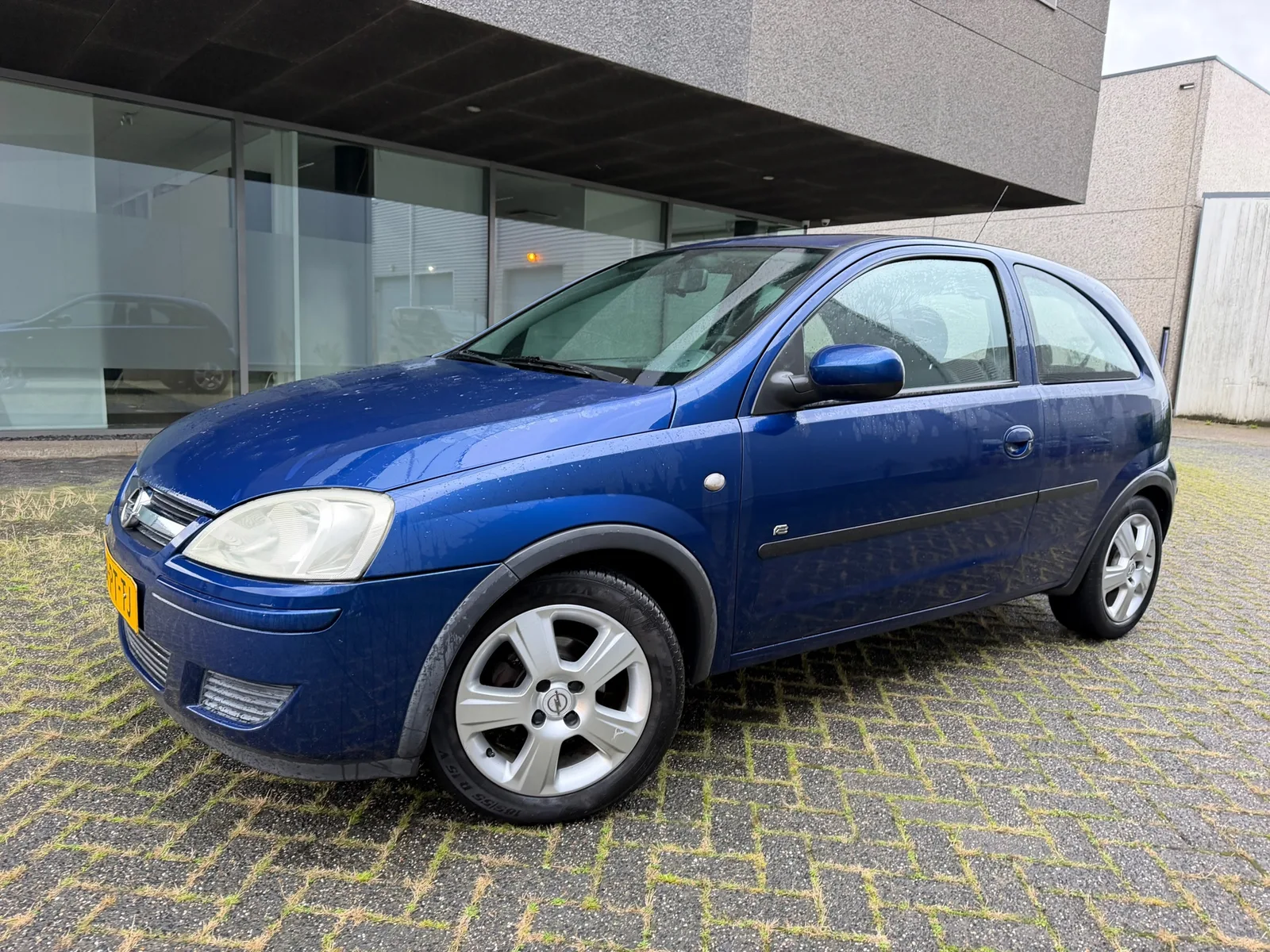 Opel Corsa (2004) — foto 1