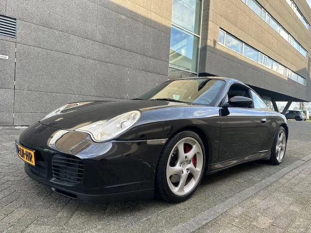 Porsche 911 (2003) — foto 1