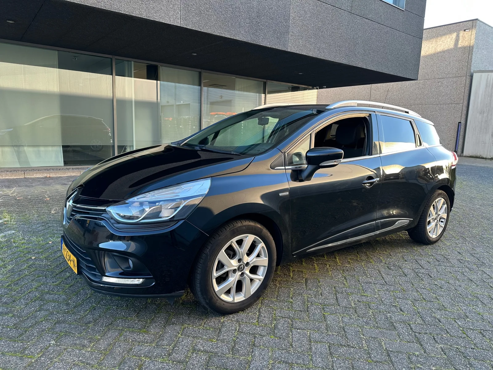 Renault Clio (2018) — foto 1