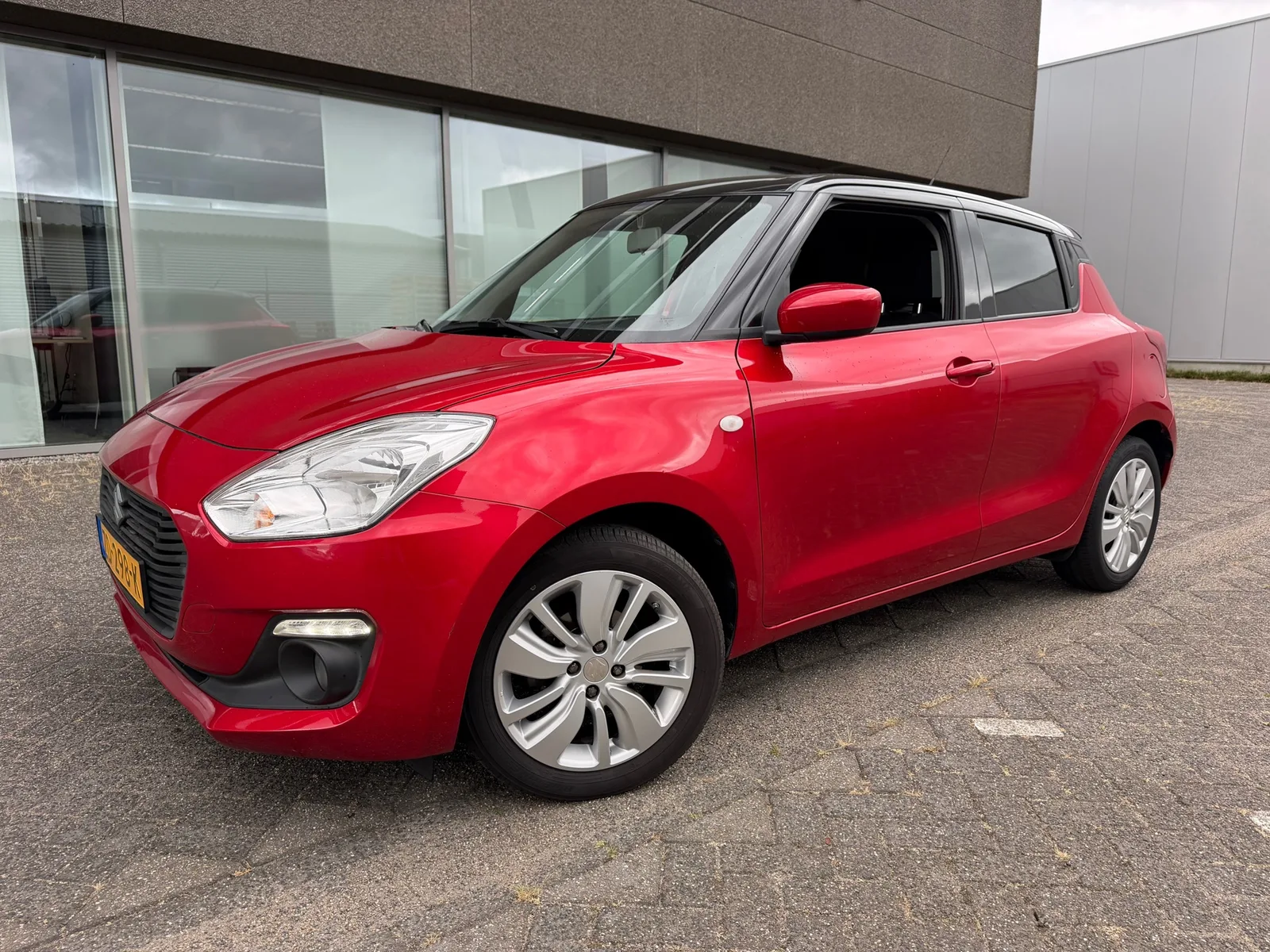 Suzuki Swift (2019) — foto 1