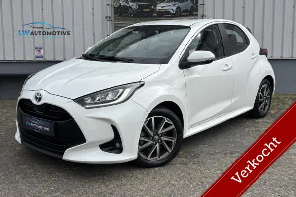 Toyota Yaris (2022) — foto 1
