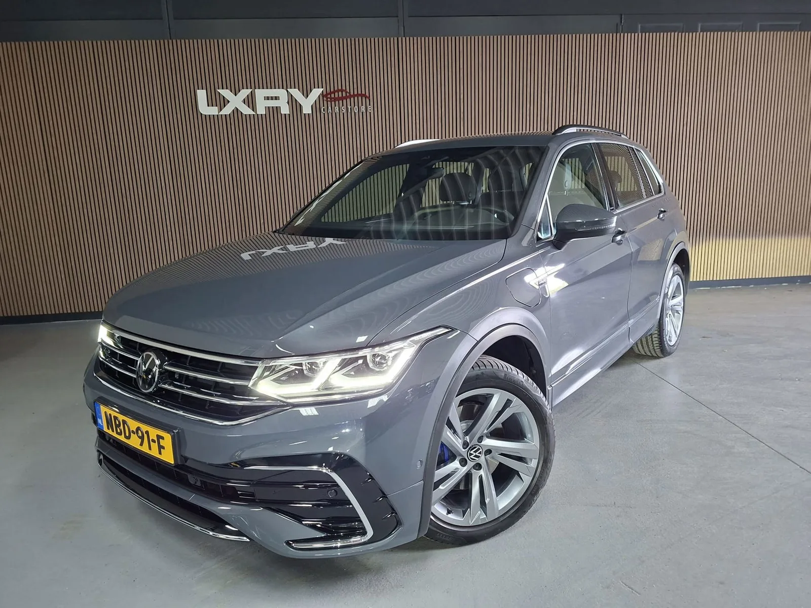 Volkswagen Tiguan (2022) — foto 1