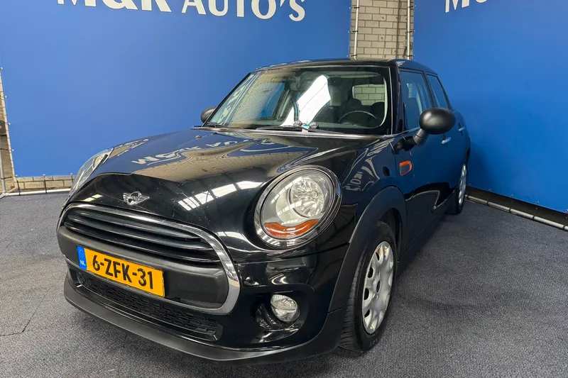 MINI One (2014)