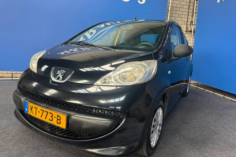 Peugeot 107 (2008)