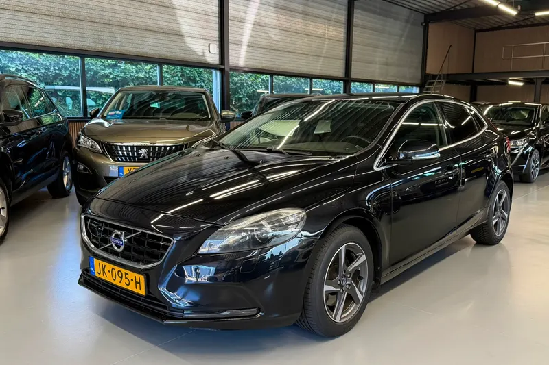 Volvo V40 (2012)