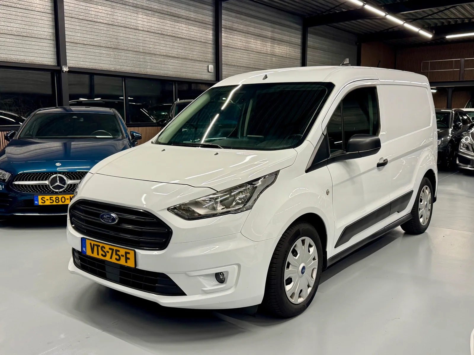 Ford Transit Connect (2023) — foto 1