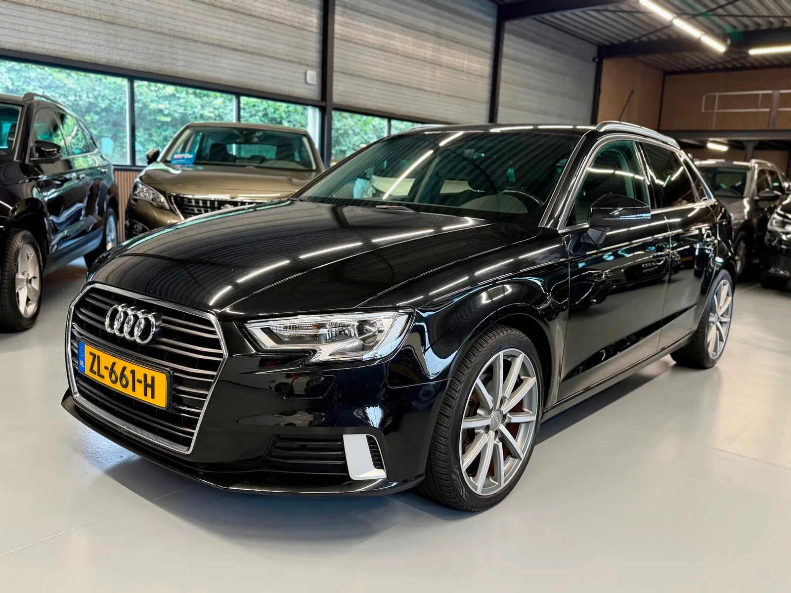 Audi A3 (2017) — foto 1