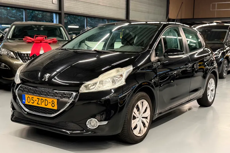 Peugeot 208 (2013)