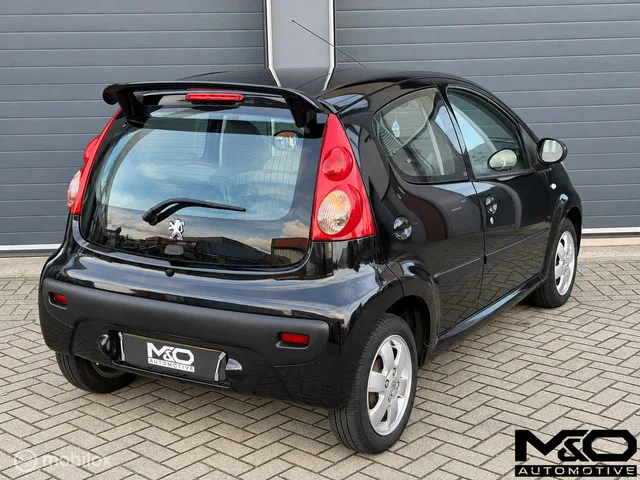 Peugeot 107 (2008) — foto 1