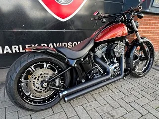 Harley-Davidson Blackline (2011) — foto 1