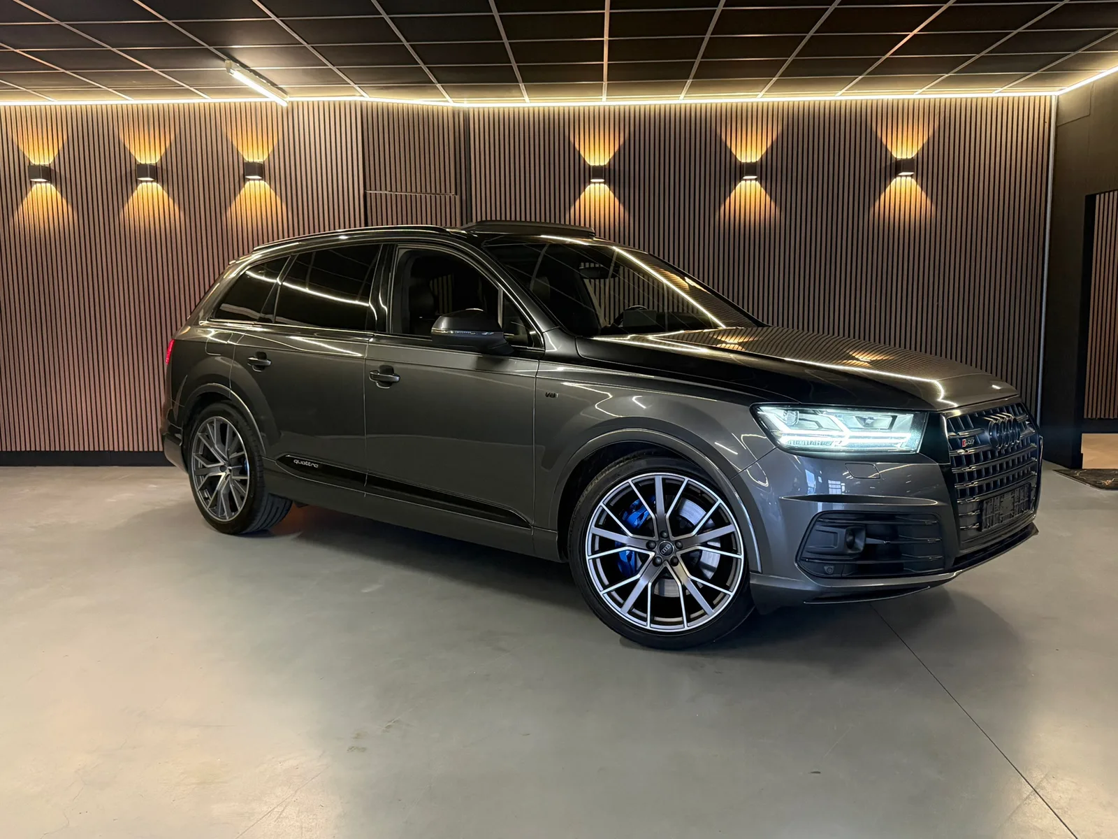 Audi SQ7 (2016) — foto 1