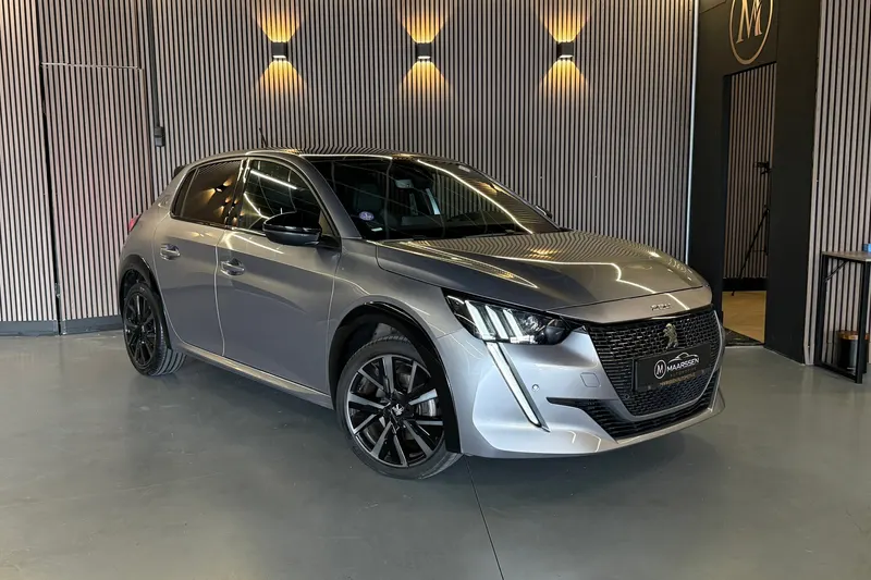 Peugeot 208 (2023)