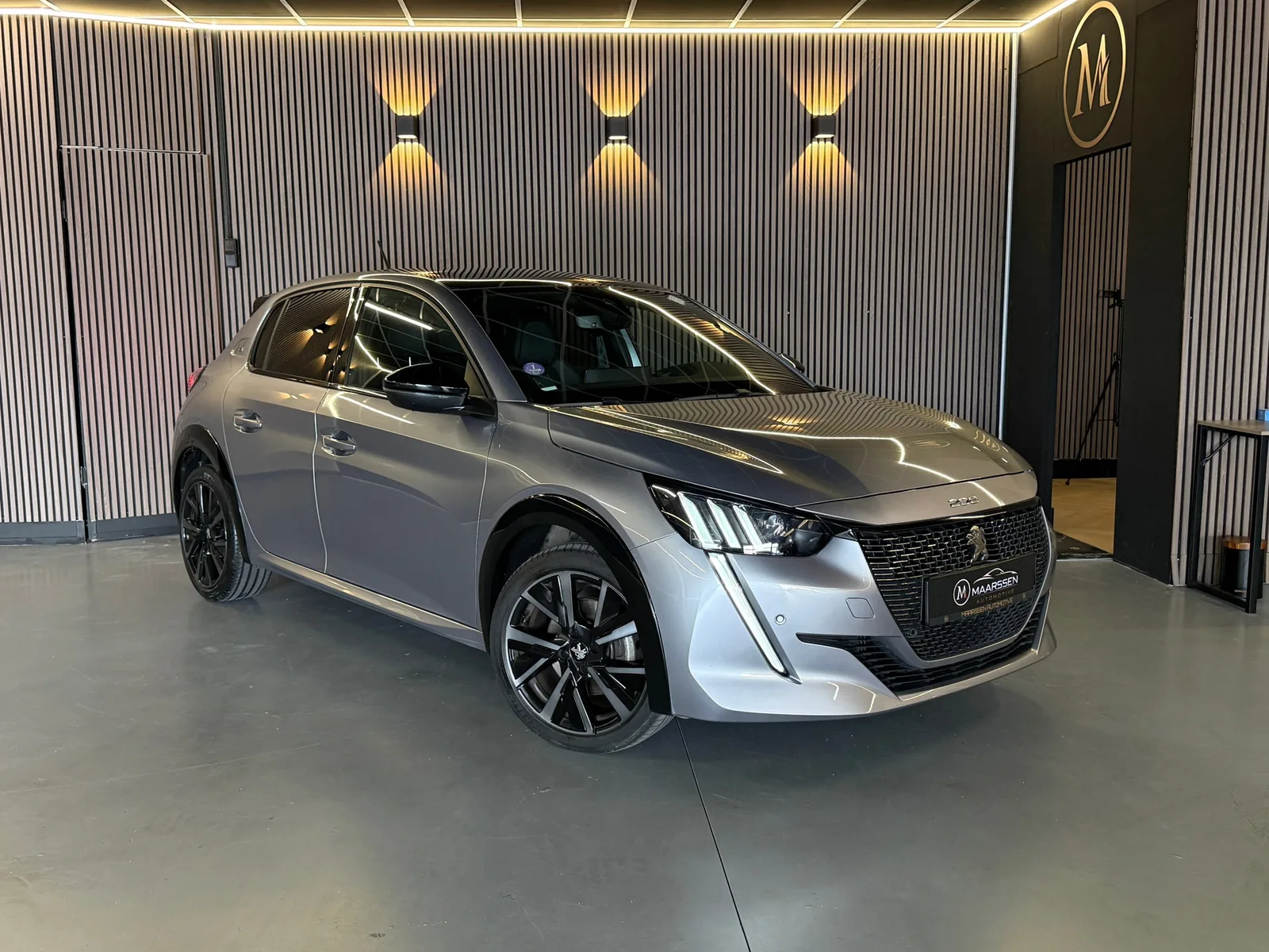 Peugeot 208 (2023) — foto 1