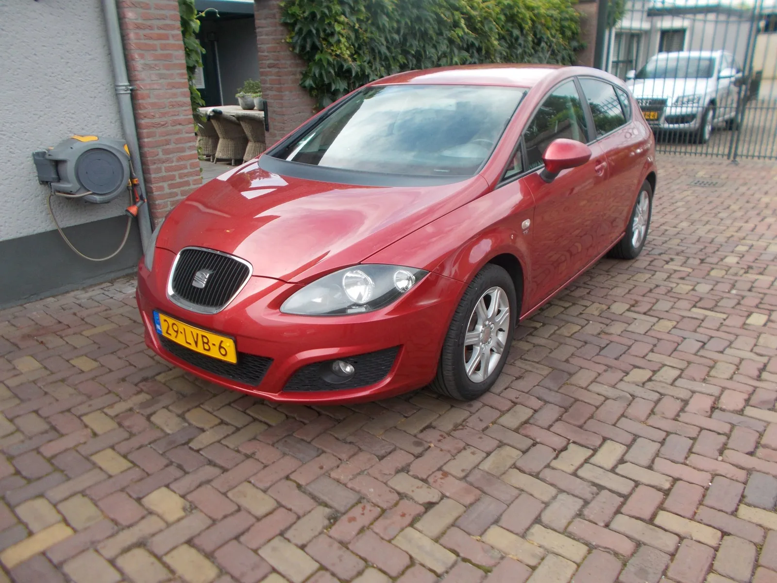SEAT Leon (2010) — foto 1