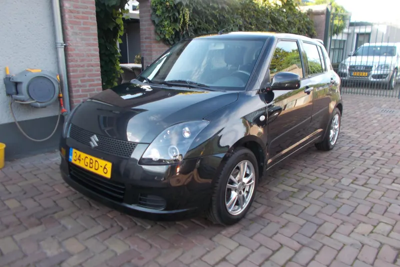 Suzuki Swift (2008)