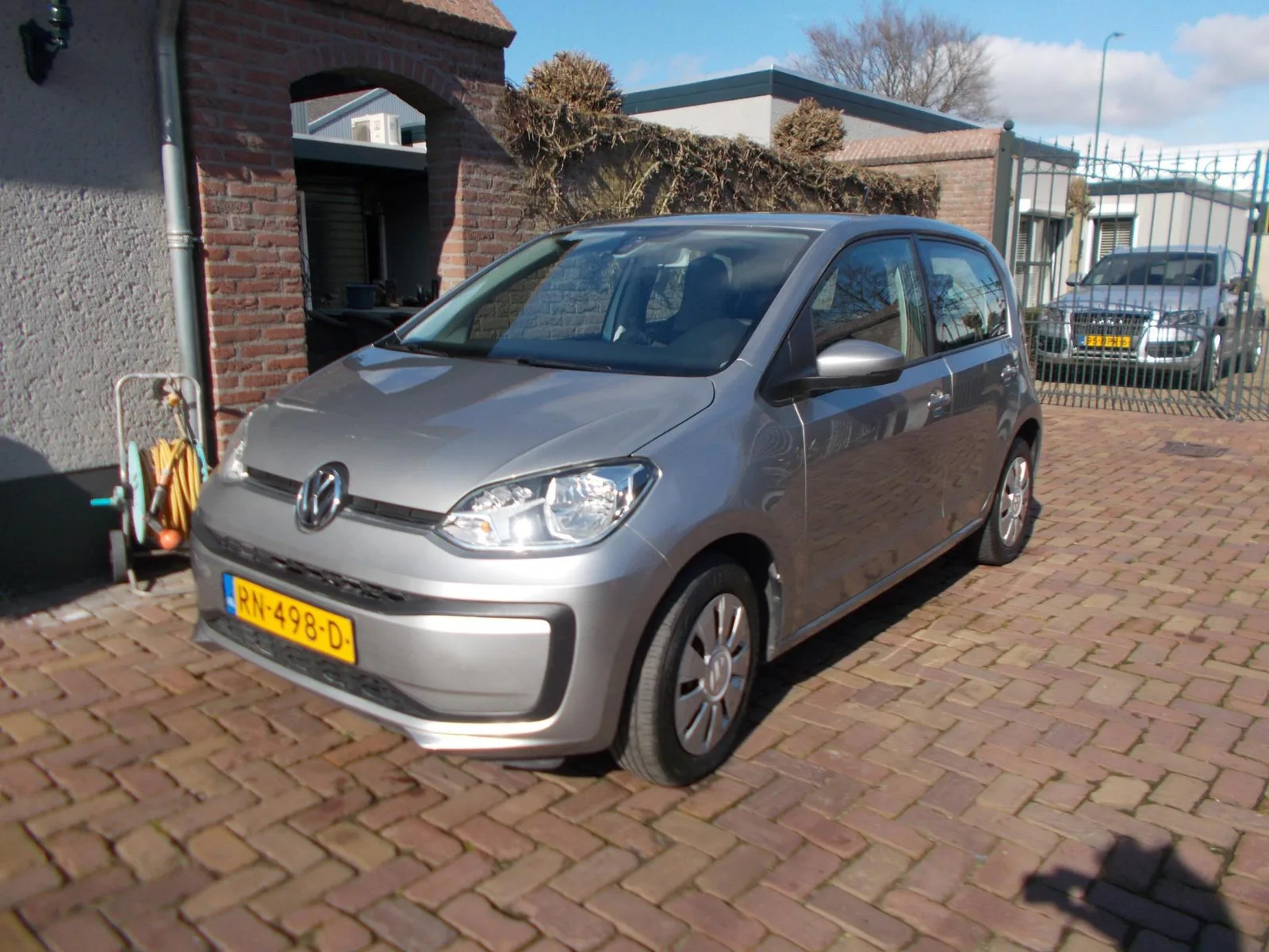 Volkswagen Up! (2018) — foto 1