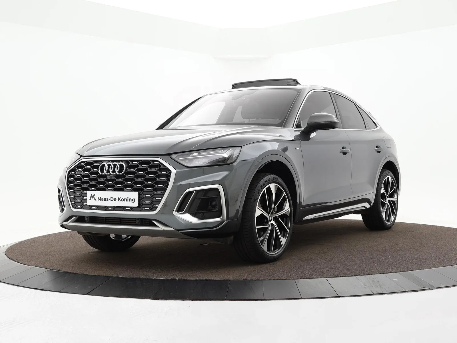 Audi Q5 Sportback (2023) — foto 1
