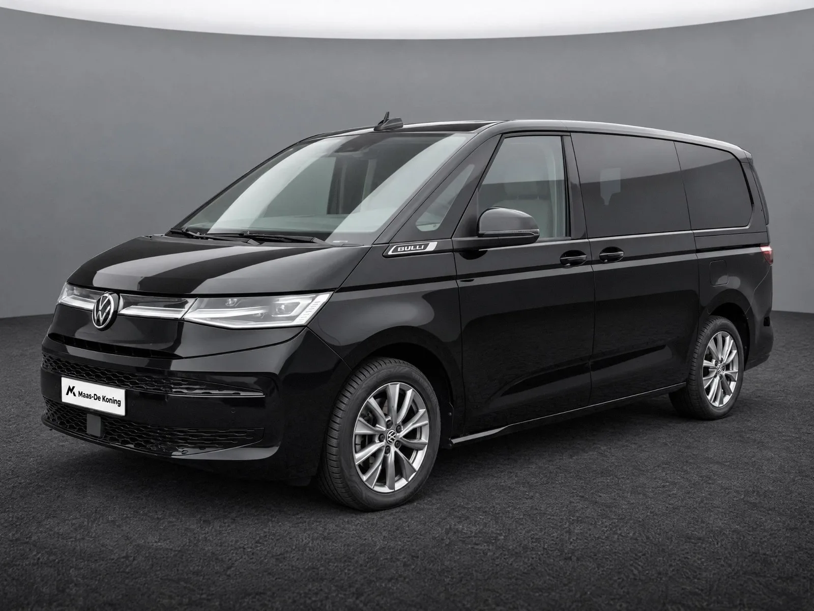 Volkswagen Multivan (2024) — foto 1