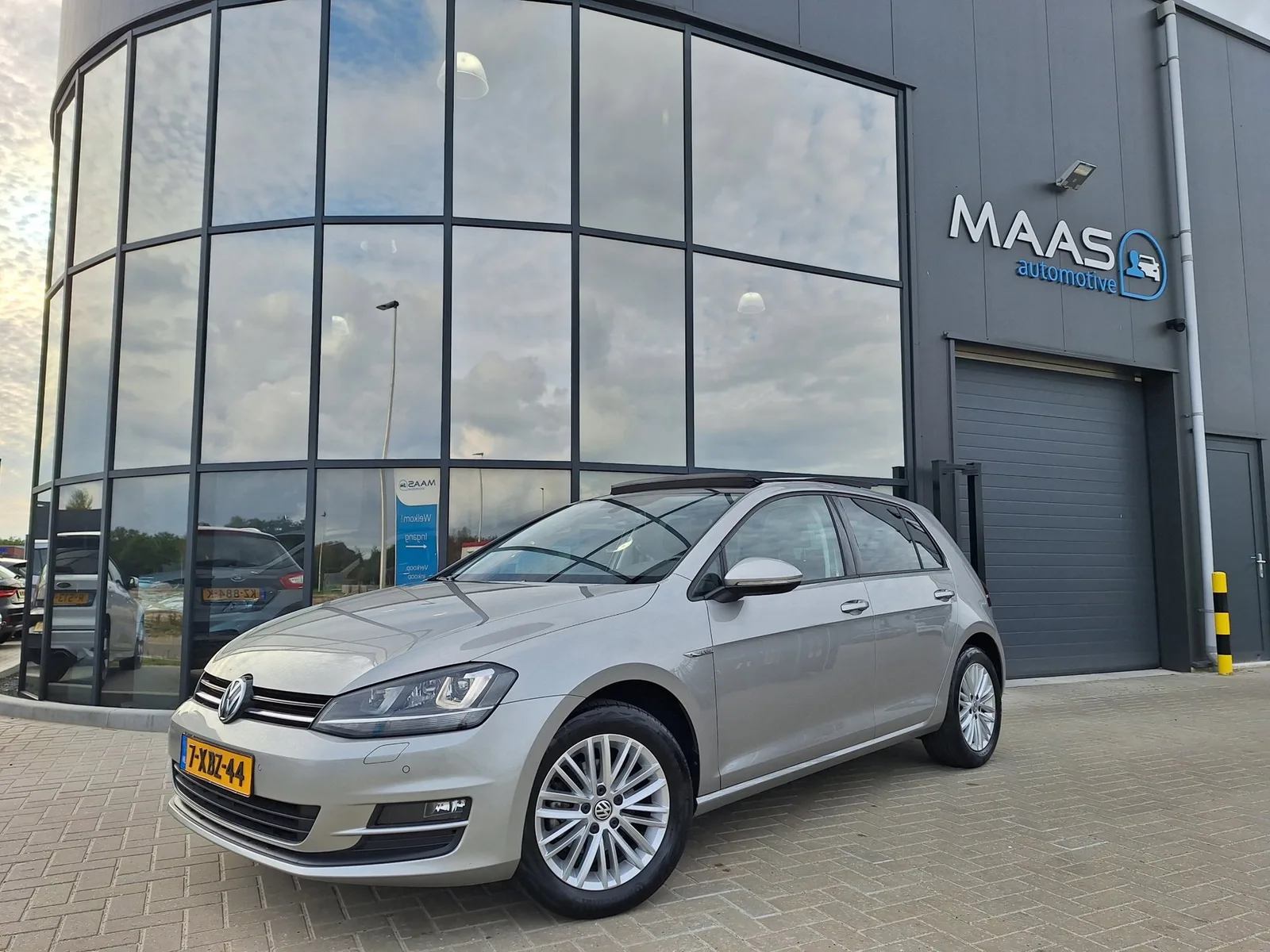 Volkswagen Golf (2014) — foto 1