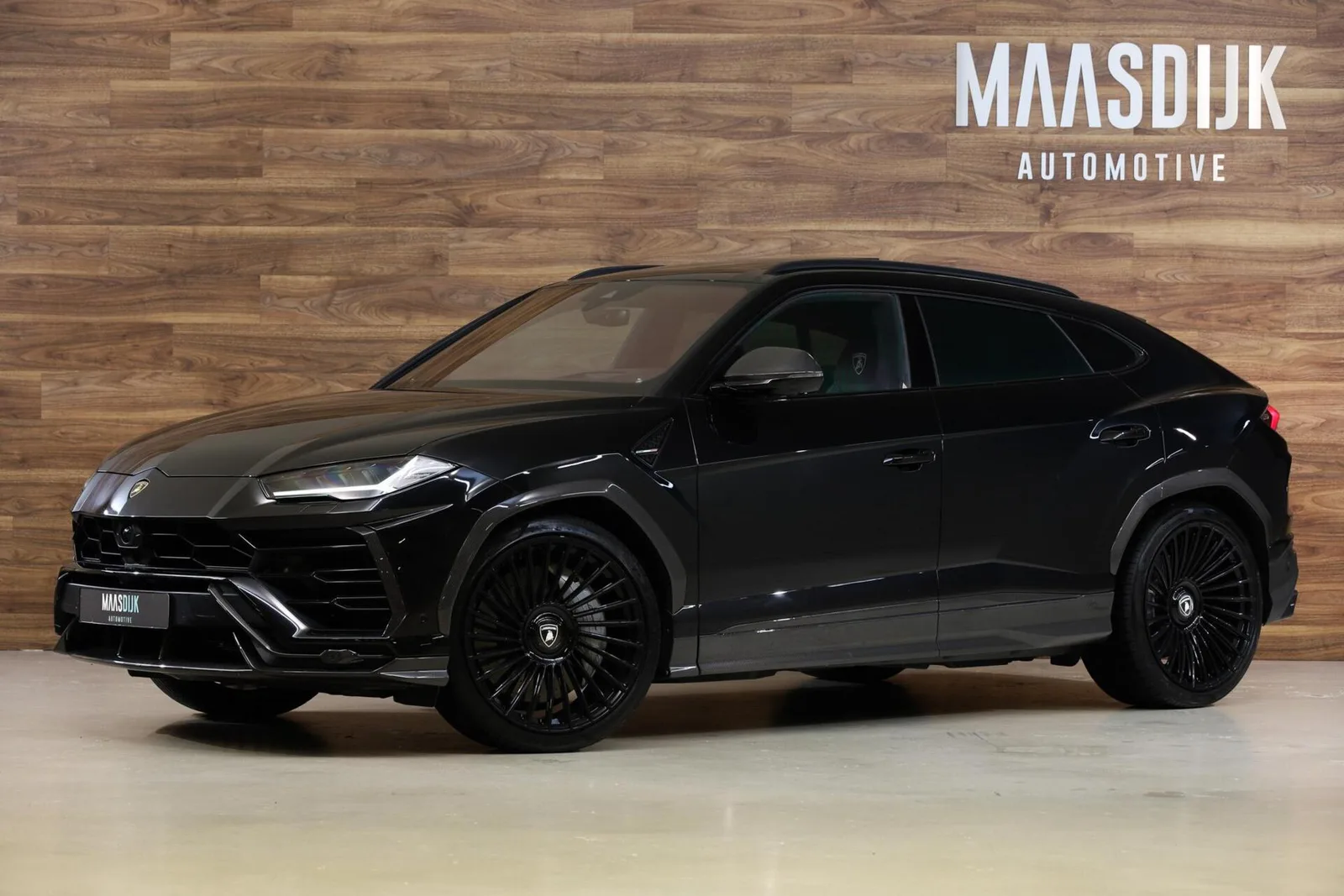 Lamborghini Urus (2020) — foto 1