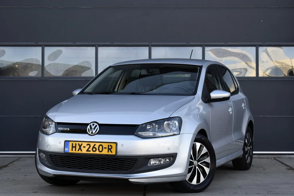 Volkswagen Polo (2016) — foto 1