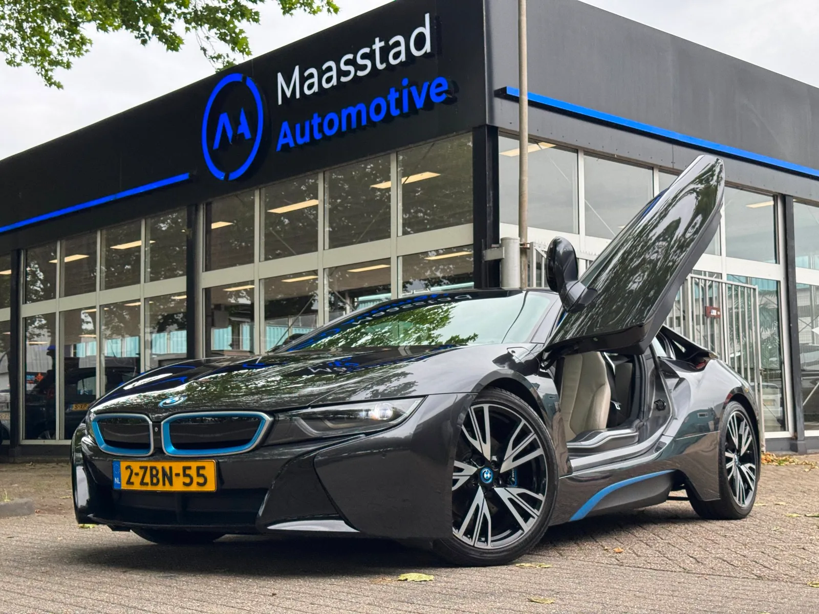BMW i8 (2015) — foto 1