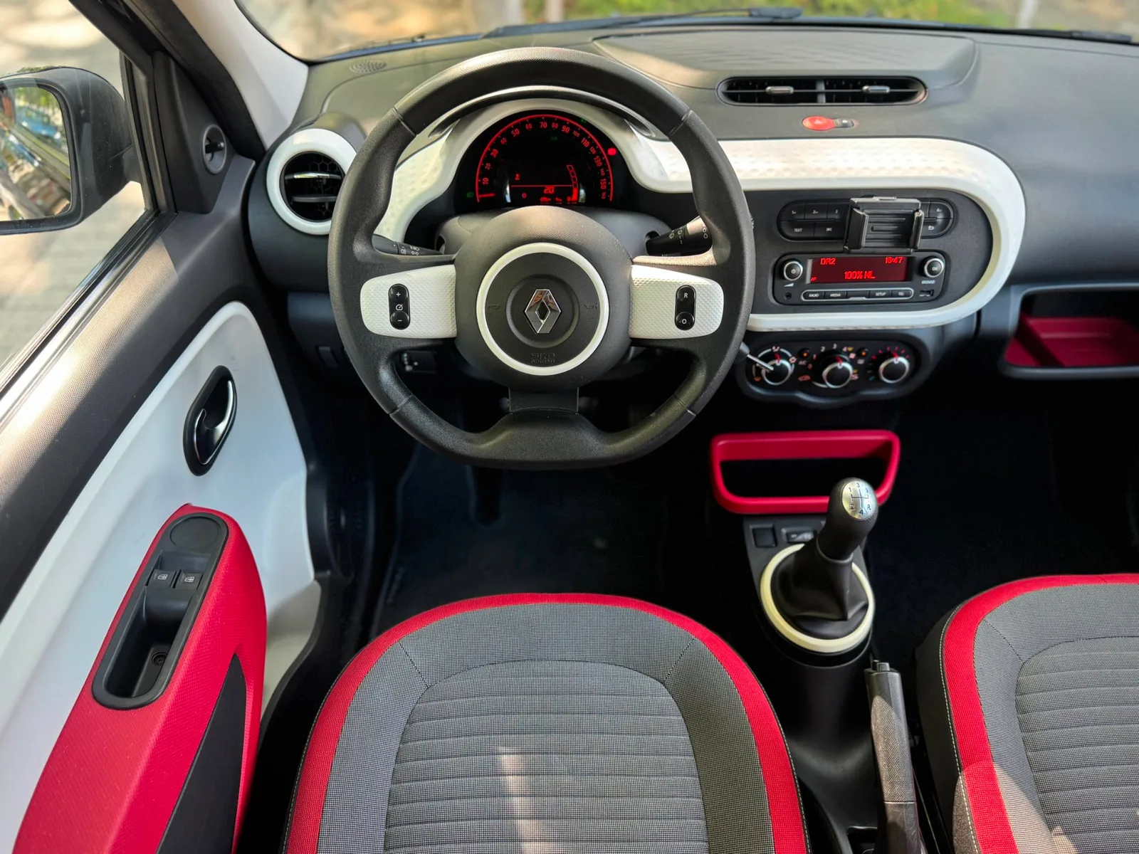 Renault Twingo (2014) — foto 1