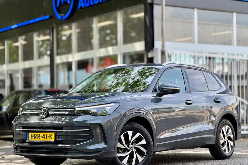 Volkswagen Tiguan (2024)