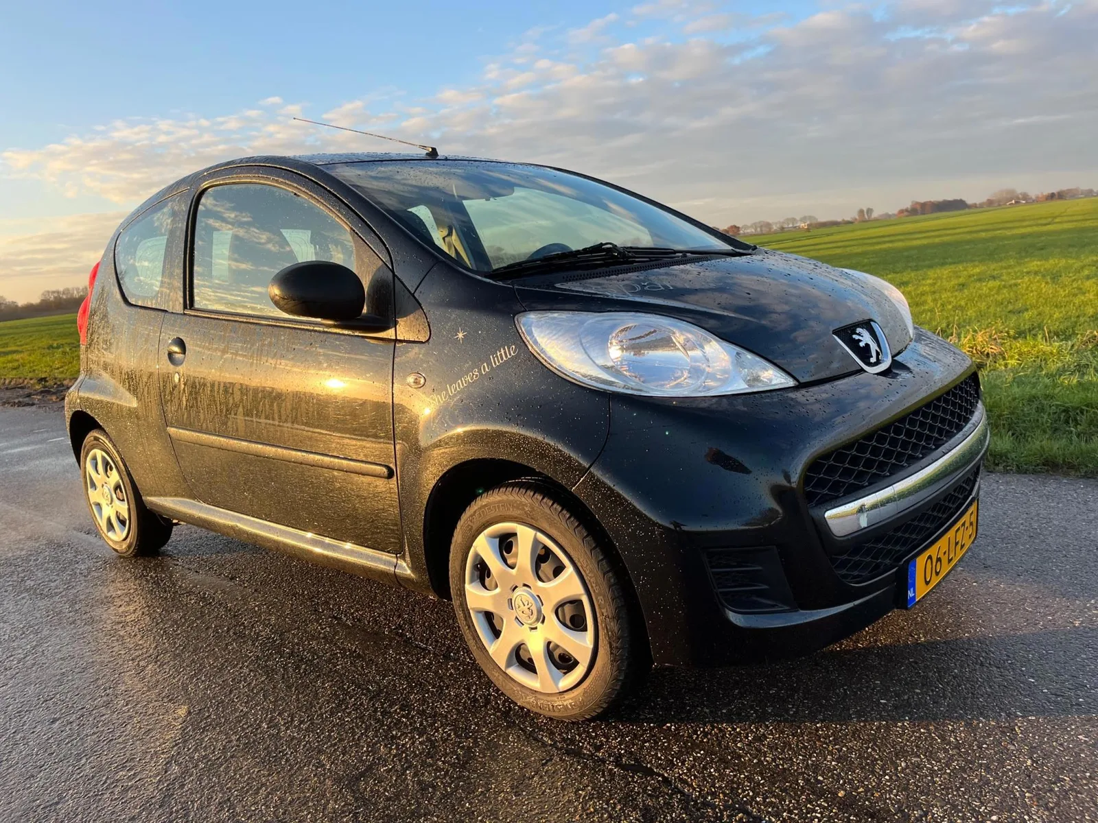 Peugeot 107 (2010) — foto 1