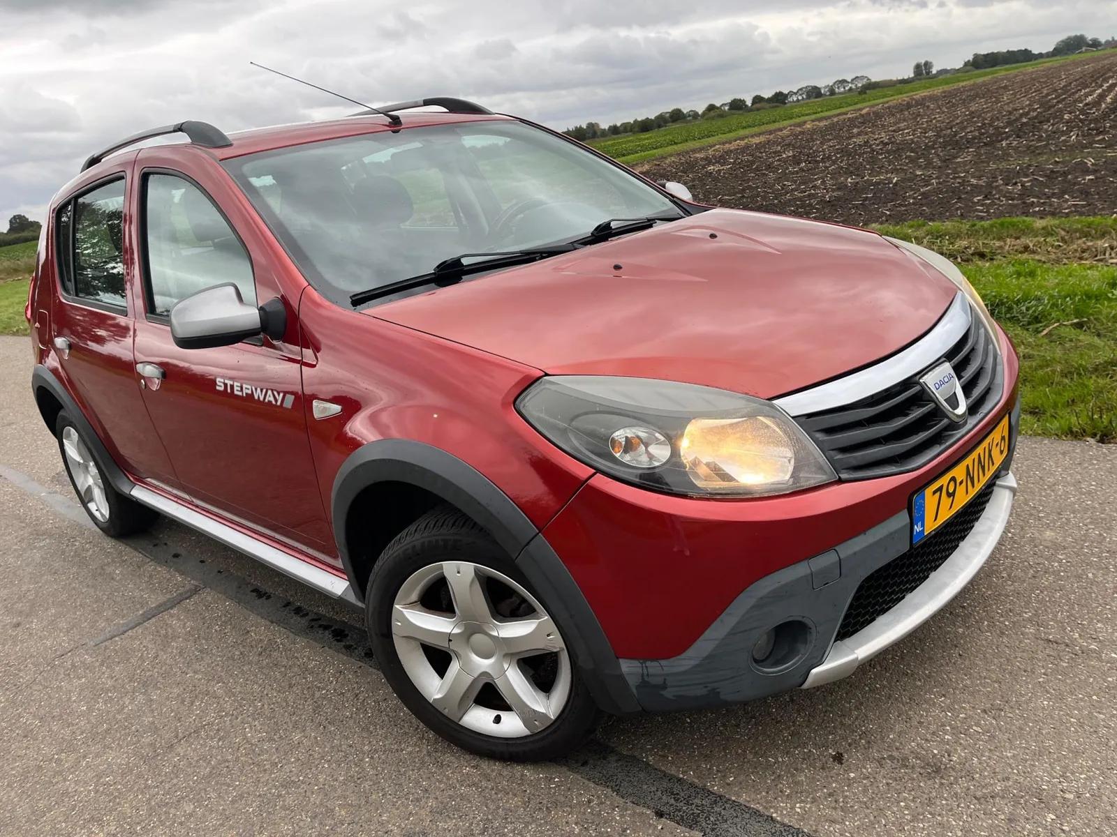 Dacia Sandero (2010) — foto 1