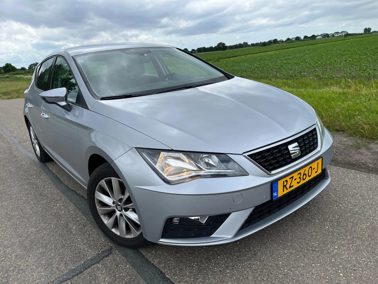 SEAT Leon (2018) — foto 1