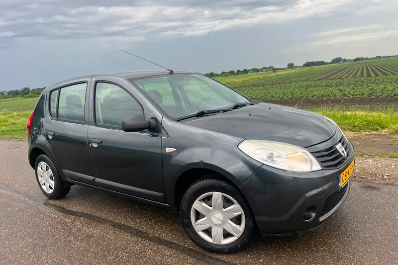 Dacia Sandero (2009)