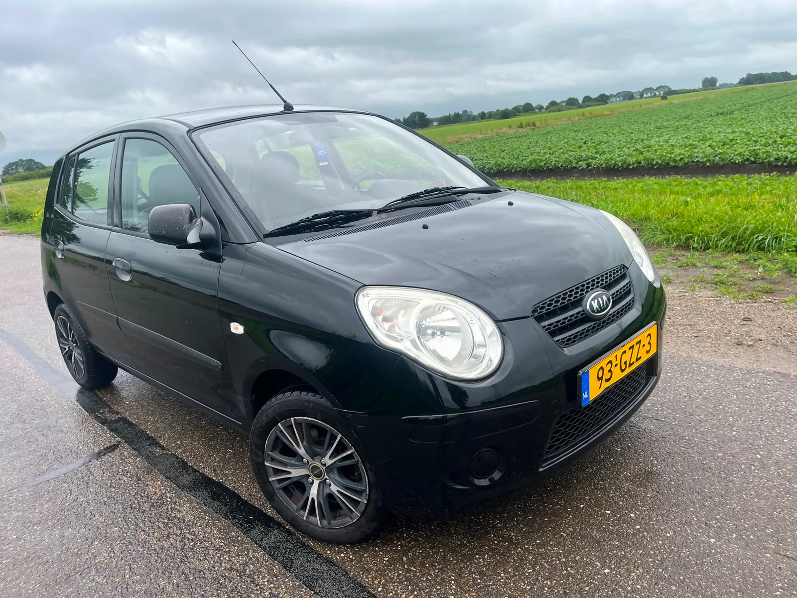 Kia Picanto (2010) — foto 1