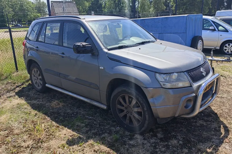 Suzuki Grand Vitara (2005)
