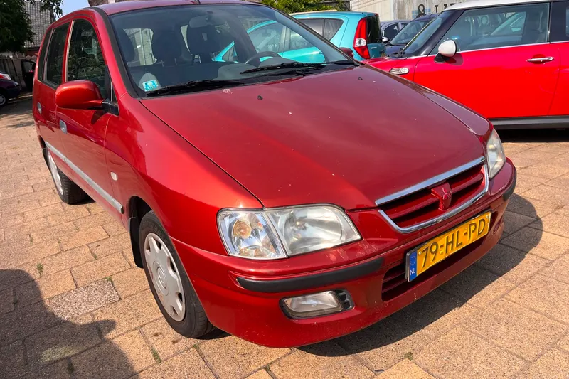 Mitsubishi Space Star (2001)
