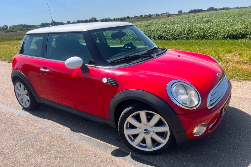 MINI Cooper (2010)