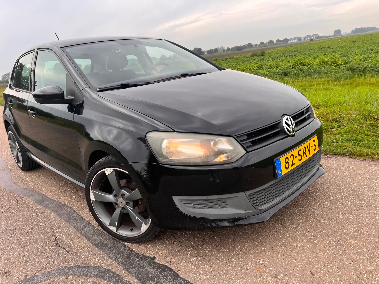 Volkswagen Polo (2011) — foto 1