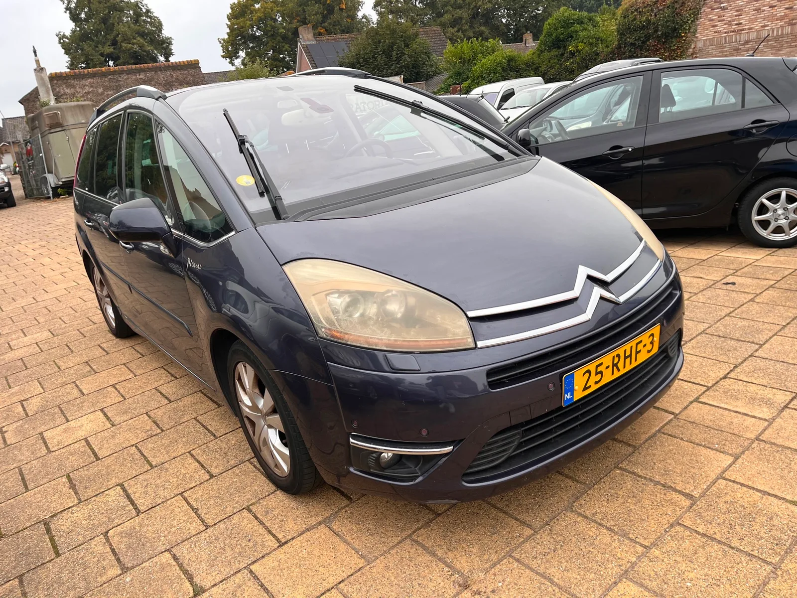 Citroën Grand C4 Picasso (2007) — foto 1